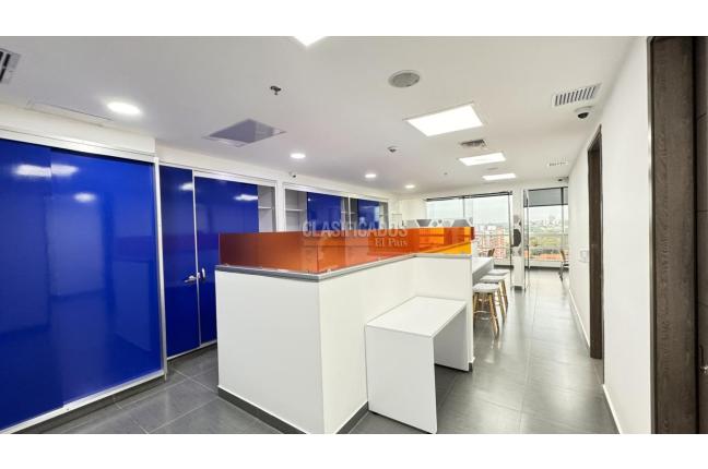 Oficinas y Consultorios, Alquiler, Centro Ccial. Jardín Plaza - $8.000.000