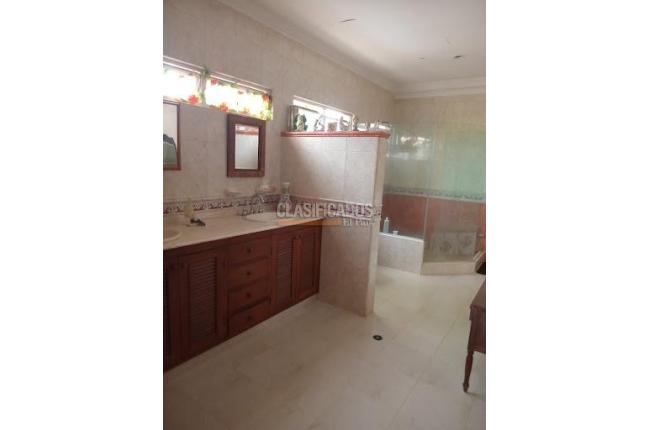 Casas, Venta en Ciudad Jardín