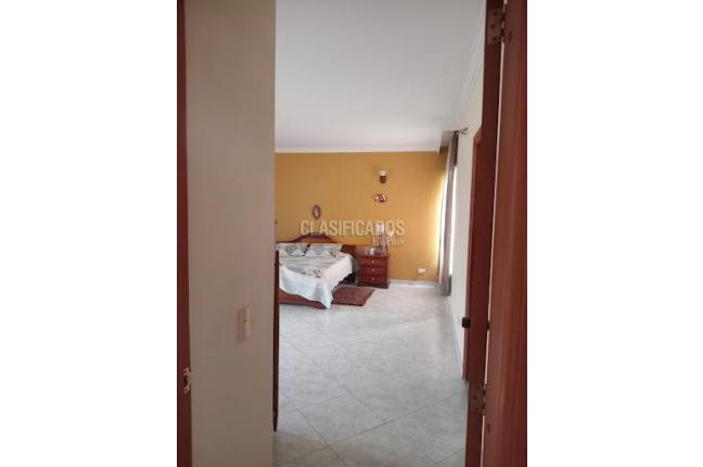 Casas, Venta en Ciudad Jardín