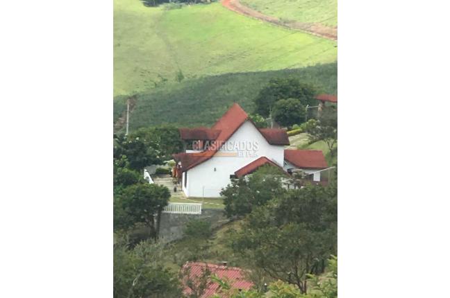 Fincas y Casas Campestres, Venta, Restrepo - $800.000.000