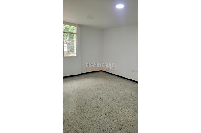 Oficinas y Consultorios, Alquiler, La Flora - $3.500.000