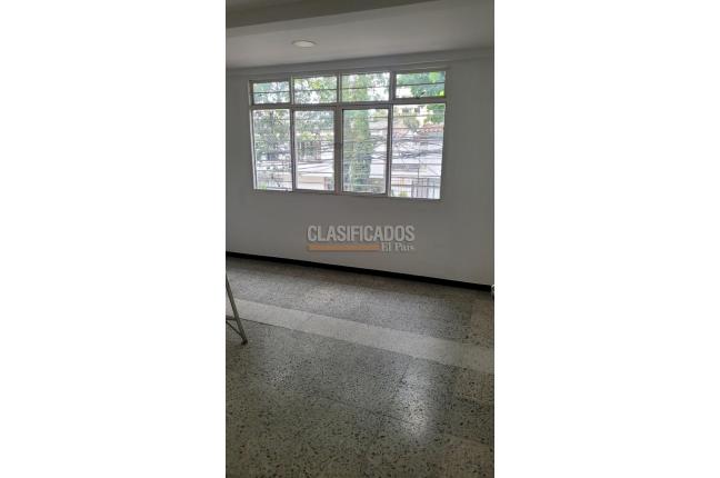 Oficinas y Consultorios, Alquiler, La Flora - $3.500.000