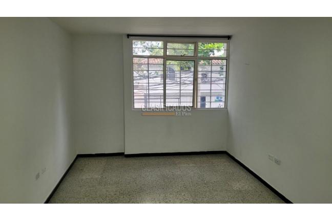Oficinas y Consultorios, Alquiler, La Flora - $3.500.000