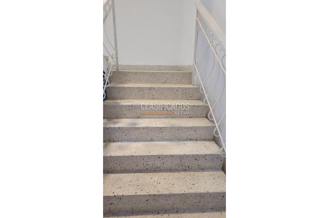 Oficinas y Consultorios, Alquiler en La Flora