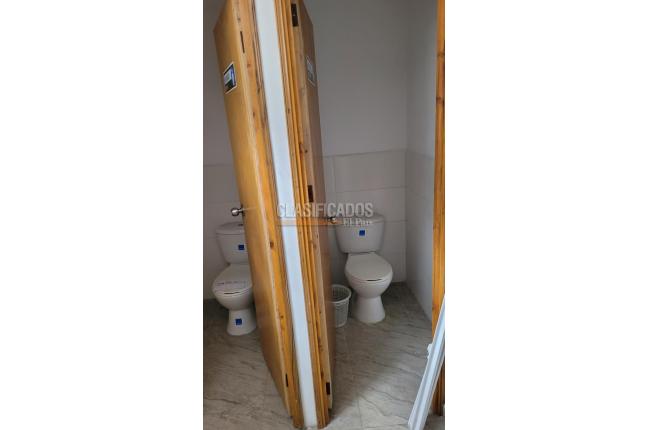 Oficinas y Consultorios, Alquiler, La Flora - $3.500.000