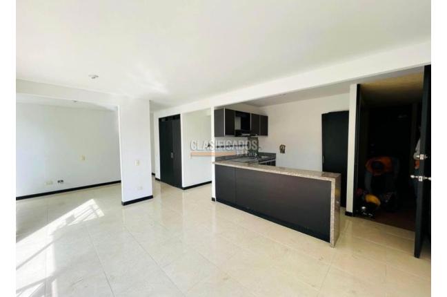 Apartamentos, Venta en Valle del Lili