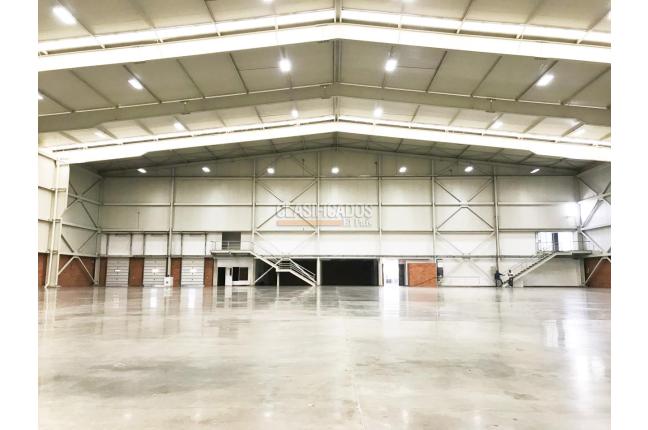 Locales y Bodegas, Alquiler en Yumbo