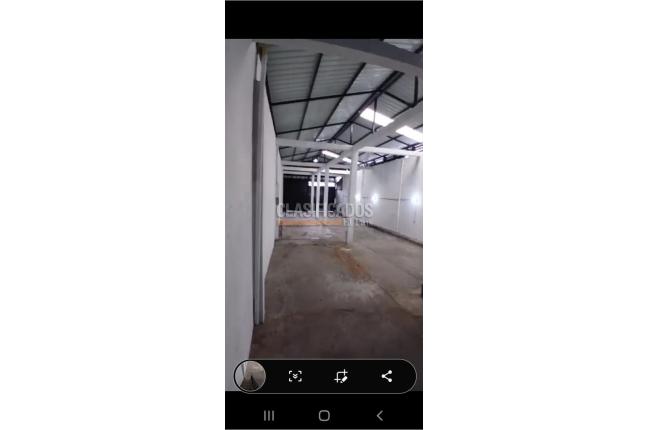 Locales y Bodegas, Alquiler, Porvenir - $4.300.000