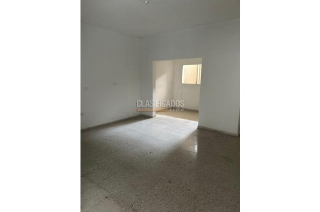 Casas, Alquiler, Granada - $6.300.000