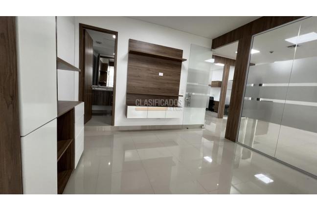 Oficinas y Consultorios, Alquiler, Centro Ccial. Jardín Plaza - $9.000.000