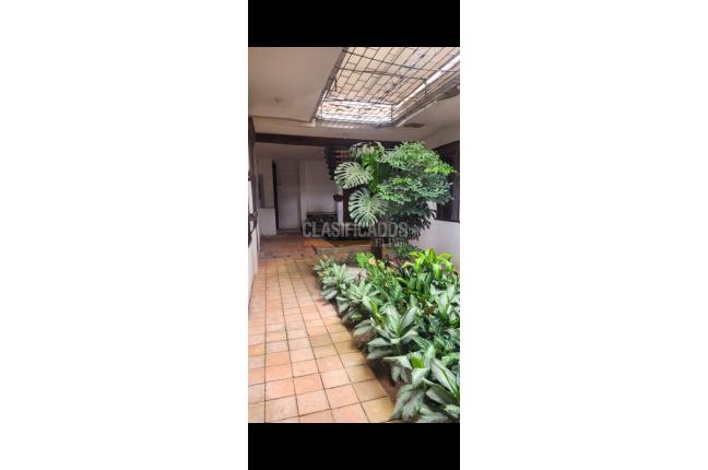 Oficinas y Consultorios, Venta en San Antonio