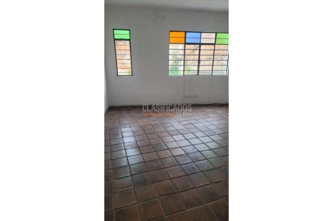 Oficinas y Consultorios, Venta en San Antonio