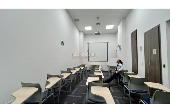 Oficinas y Consultorios, Alquiler, Centro Ccial. Jardín Plaza - $9.000.000
