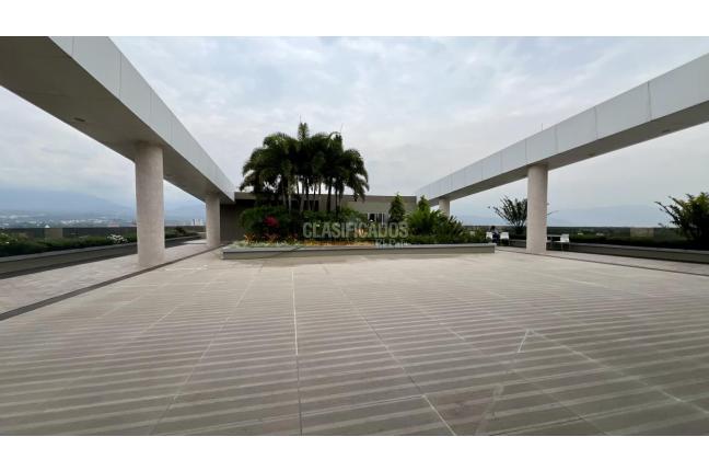 Oficinas y Consultorios, Alquiler, Centro Ccial. Jardín Plaza - $9.000.000