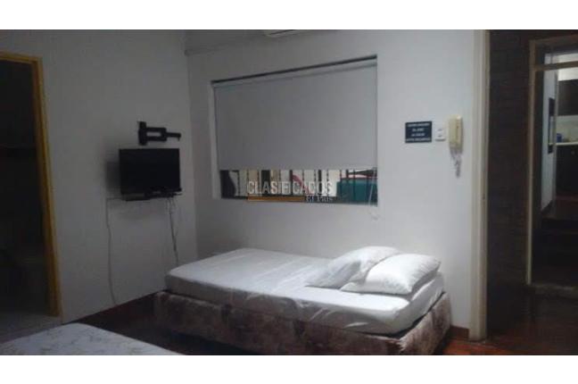 Edificios, Venta, Versalles - $1.100.000.000