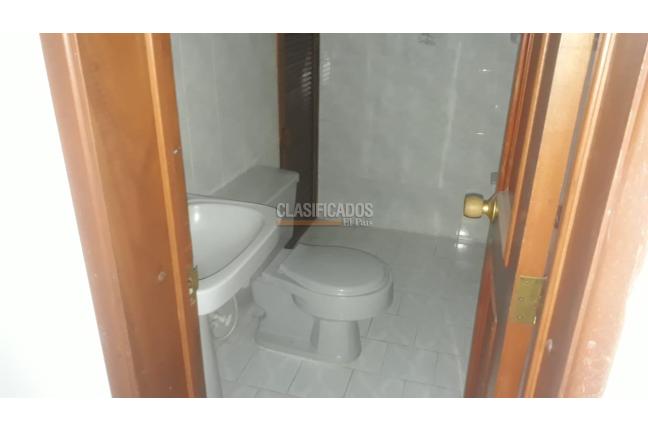 Casas, Alquiler, La Flora - $3.400.000