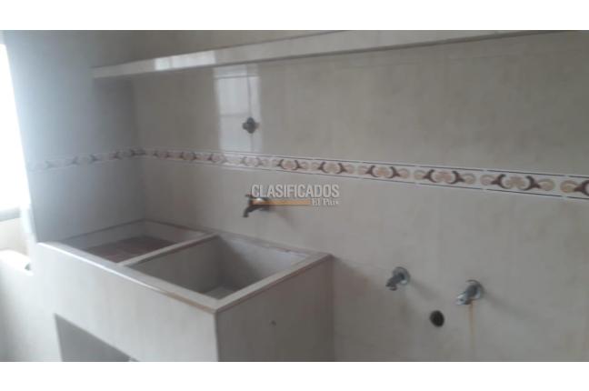 Casas, Alquiler, La Flora - $3.400.000