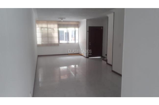 Casas, Alquiler en La Flora