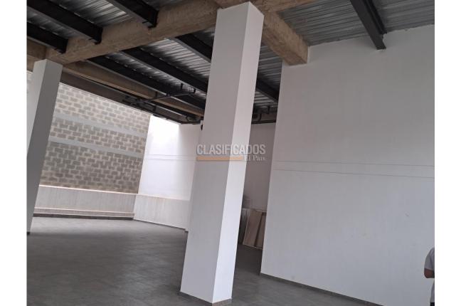 Locales y Bodegas, Alquiler, Granada - $10.000.000