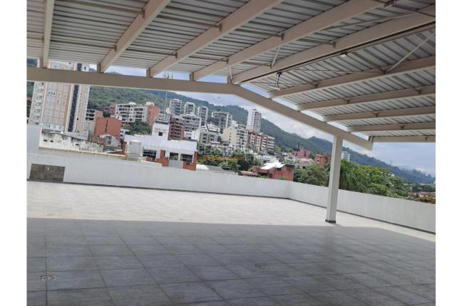 Locales y Bodegas, Alquiler, Granada - $10.000.000