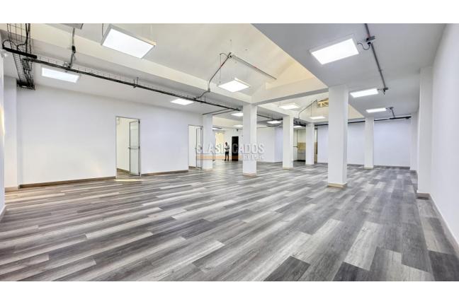 Oficinas y Consultorios, Alquiler en Salomia