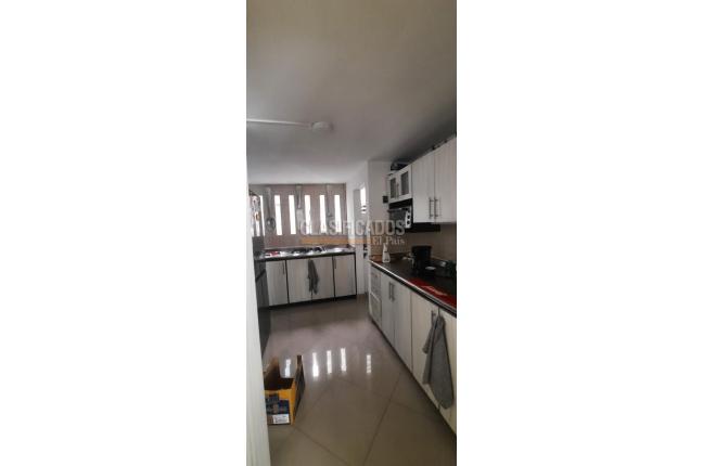 Apartamentos, Venta en Bella Suiza