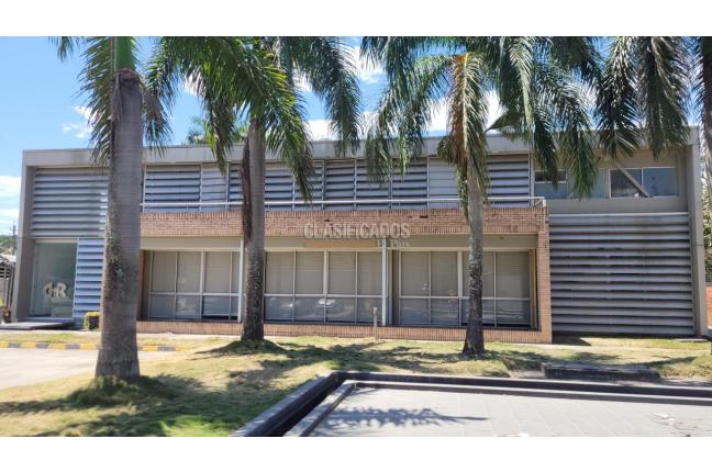 Oficinas y Consultorios, Alquiler en Acopi