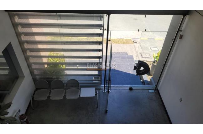 Oficinas y Consultorios, Alquiler en Acopi