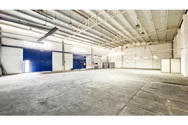 Locales y Bodegas, Alquiler en Yumbo