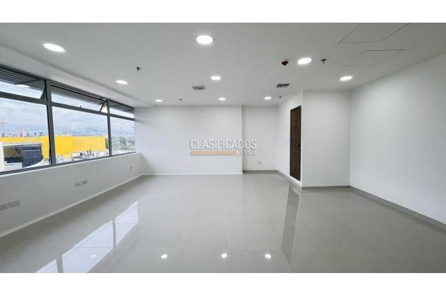 Oficinas y Consultorios, Alquiler, Centro Ccial. Jardín Plaza - $4.600.000