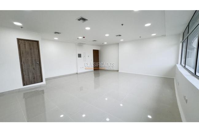 Oficinas y Consultorios, Alquiler, Centro Ccial. Jardín Plaza - $4.600.000