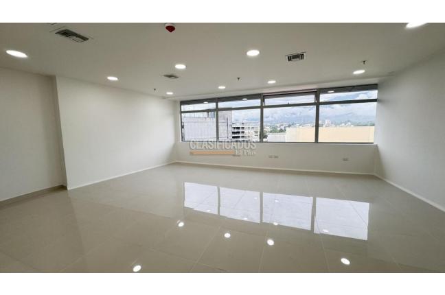 Oficinas y Consultorios, Alquiler, Centro Ccial. Jardín Plaza - $4.600.000