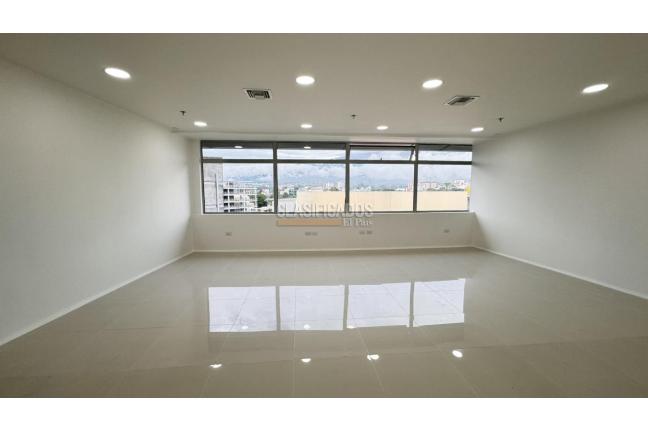 Oficinas y Consultorios, Alquiler, Centro Ccial. Jardín Plaza - $4.600.000
