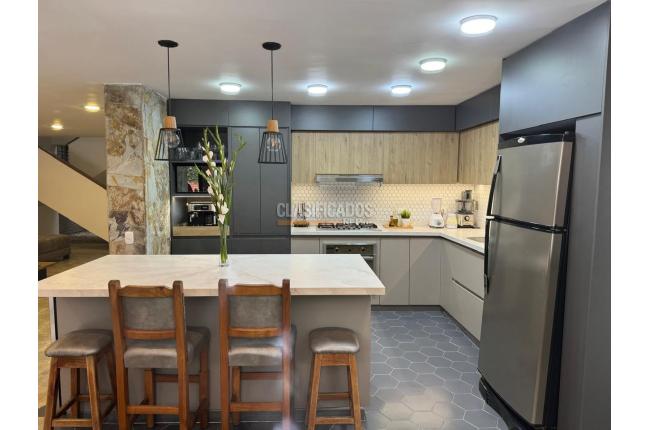 Casas, Venta en La Flora