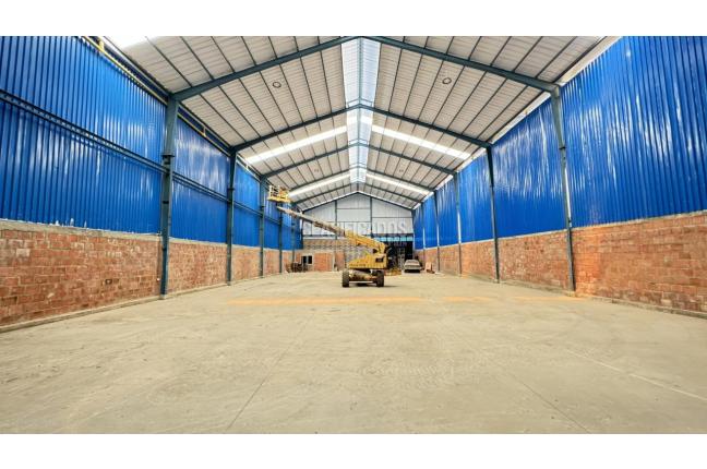 Locales y Bodegas, Alquiler, La Dolores - $10.500.000