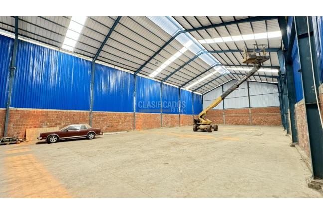 Locales y Bodegas, Venta, La Dolores - $1.350.000.000