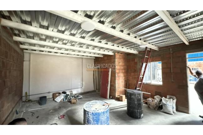 Locales y Bodegas, Venta, La Dolores - $1.350.000.000