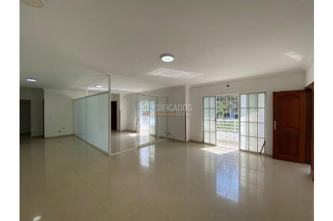 Oficinas y Consultorios, Alquiler, El Ingenio - $3.500.000