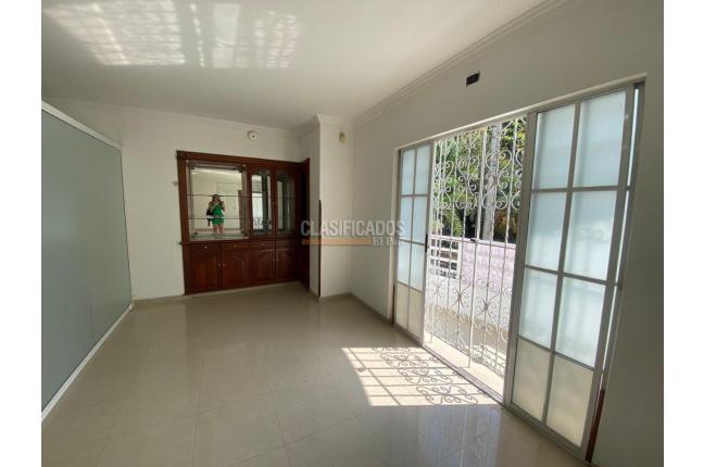 Oficinas y Consultorios, Alquiler, El Ingenio - $3.500.000