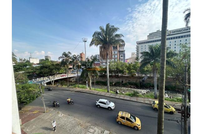 Oficinas y Consultorios, Alquiler en Centenario