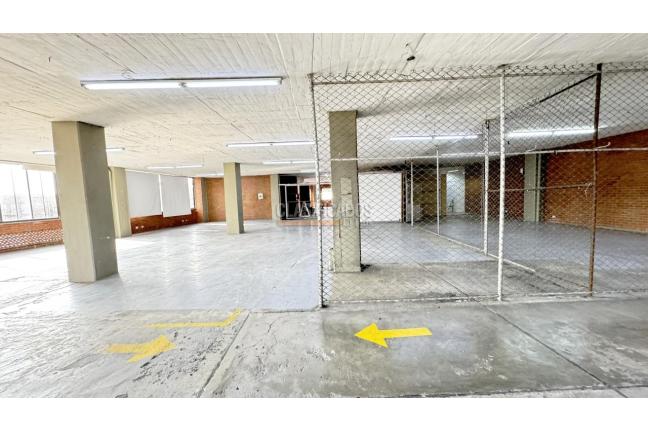 Locales y Bodegas, Alquiler, El Troncal - $5.700.000