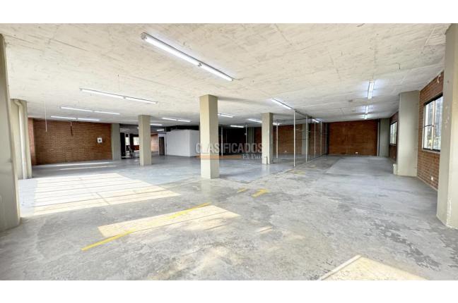 Locales y Bodegas, Alquiler, El Troncal - $5.700.000