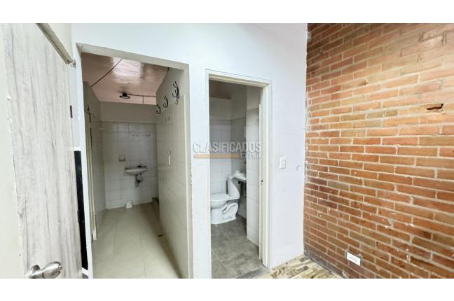 Locales y Bodegas, Alquiler, El Troncal - $5.700.000