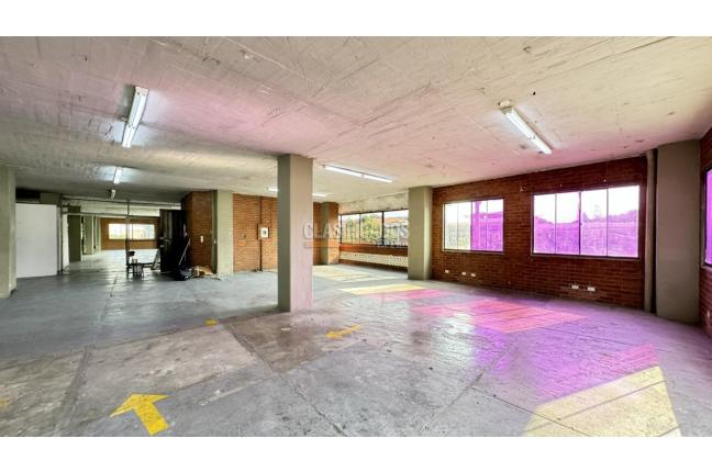 Locales y Bodegas, Alquiler, El Troncal - $5.700.000