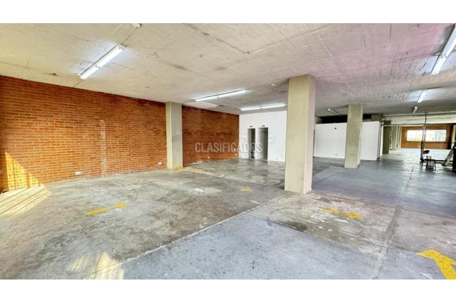 Locales y Bodegas, Alquiler, El Troncal - $5.700.000