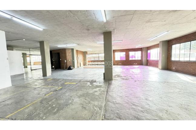 Locales y Bodegas, Alquiler, El Troncal - $5.700.000