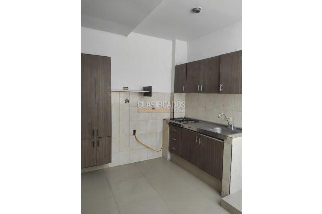 Apartamentos, Alquiler en Alameda
