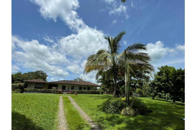 Fincas y Casas Campestres, Venta en Montenegro