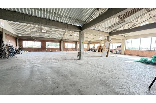 Locales y Bodegas, Alquiler, El Troncal - $3.200.000