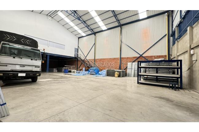 Locales y Bodegas, Venta en El Troncal